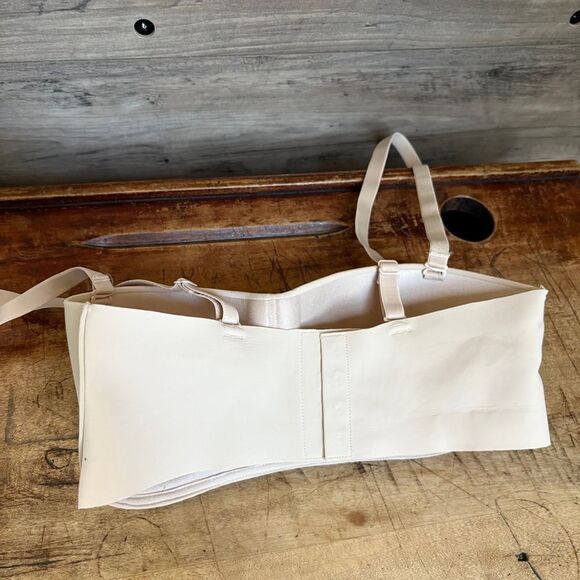 Maidenform Cream Tan Strapless Bra Removable Straps 4 clasps Women's S - Picture 4 of 9